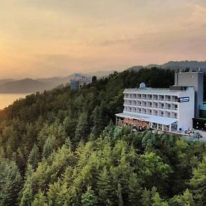 Asia Lakeside Hotel